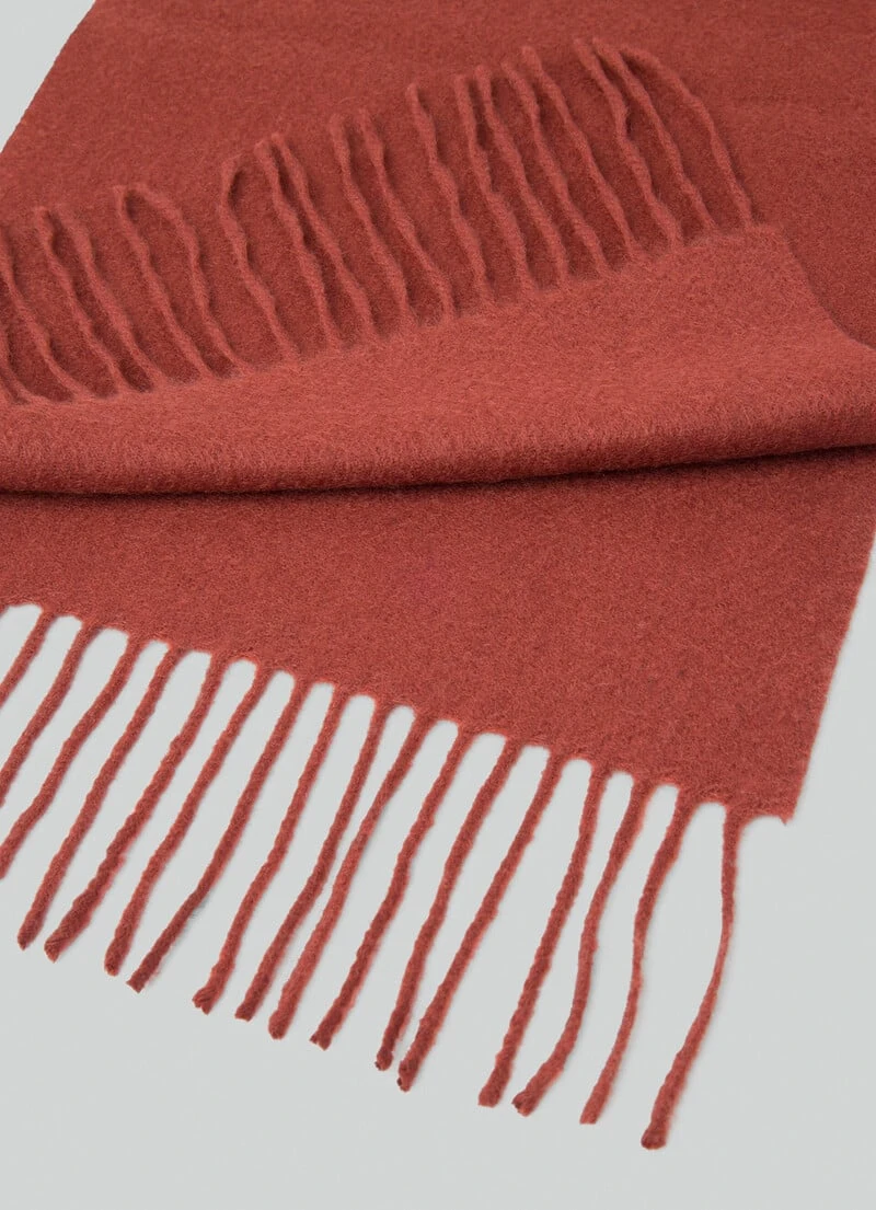 Hackett London SOLID COLOUR CASHMERE SCARF 4 Hackett London SOLID COLOUR CASHMERE SCARF - Image 2