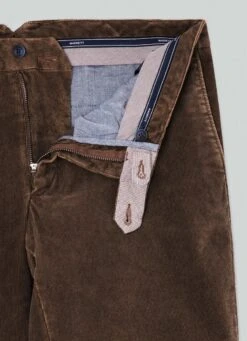 Hackett London SLIM FIT KENSINGTON CORDUROY CHINOS -Hackett London Shop HM212504 899 03 FL