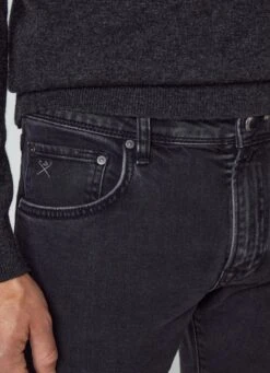 Hackett London SLIM FIT BLACK WASH JEANS -Hackett London Shop HM212520 999 03 MO